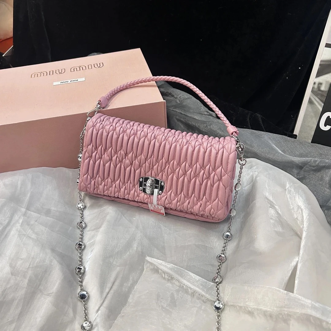95新 MIU MIU/缪缪 缪缪 粉色链条斜挎包单肩包