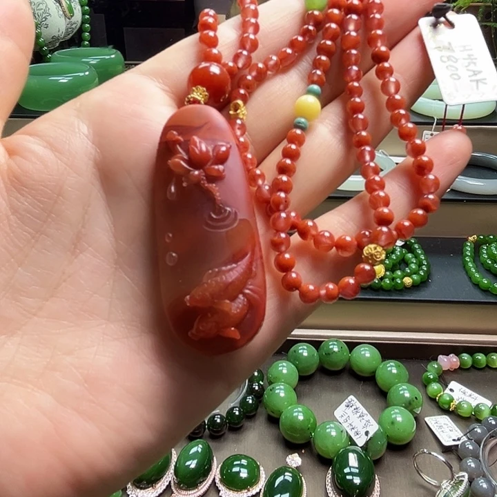 南红玛瑙未镶嵌颈饰