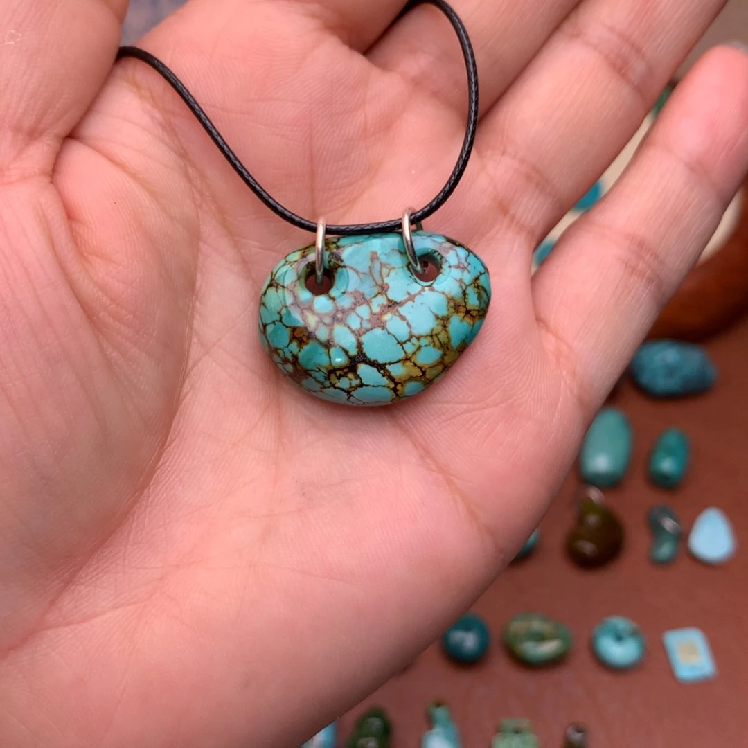 未镶嵌绿松石珠宝奇石