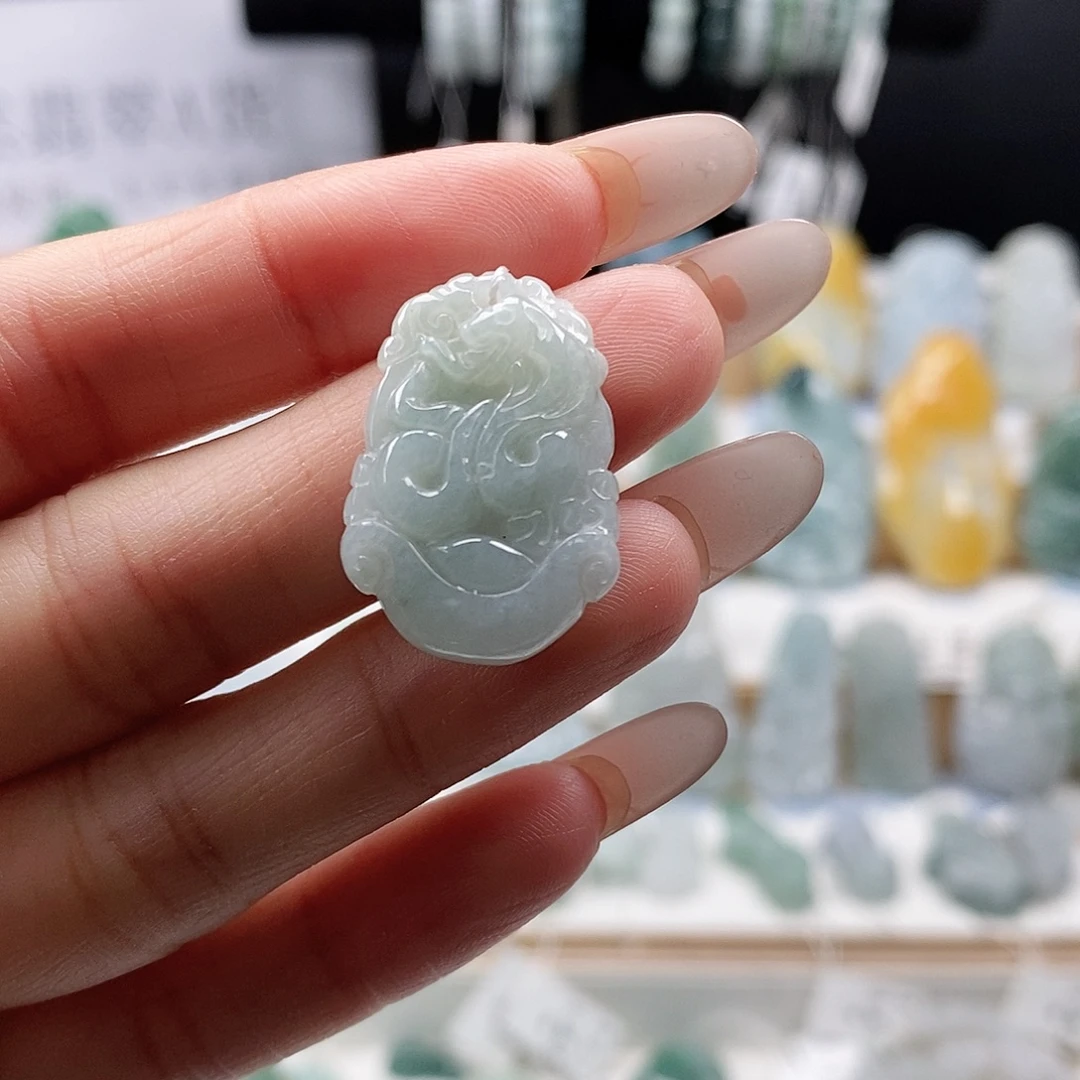 翡翠未镶嵌颈饰zz