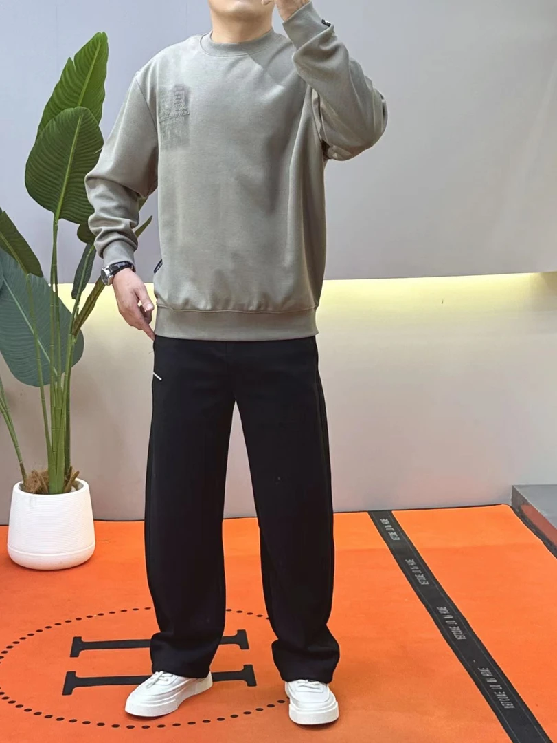 2025秋冬新款男士卫衣秋季长袖时尚微阔圆领卫衣