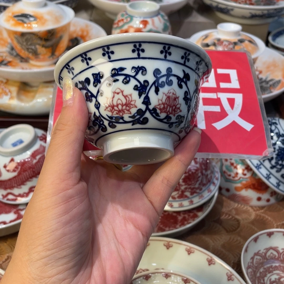 景德镇瓷器和我一样都没有