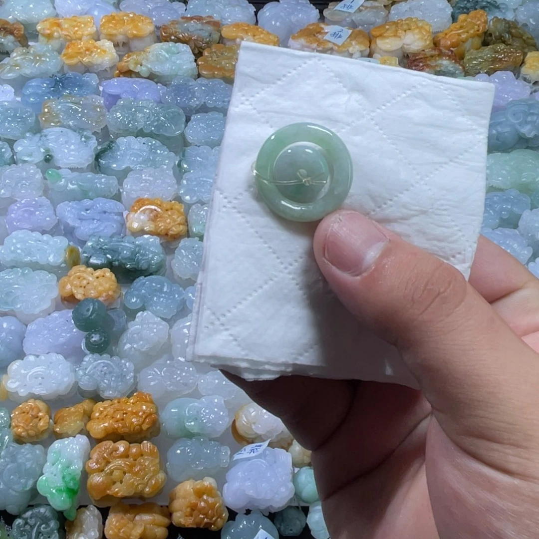 翡翠未镶嵌颈饰天然