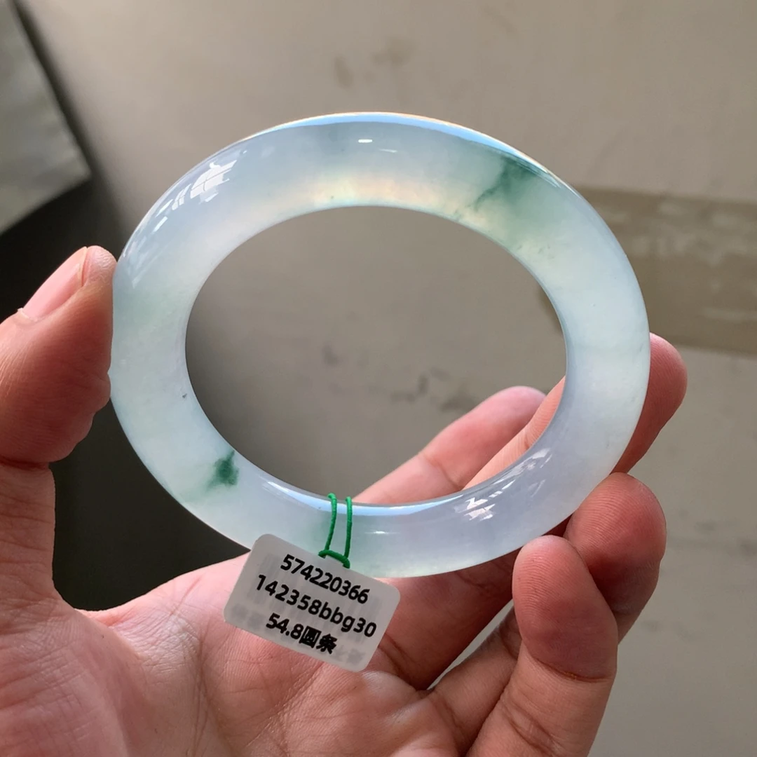 翡翠未镶嵌手镯冰飘花起光