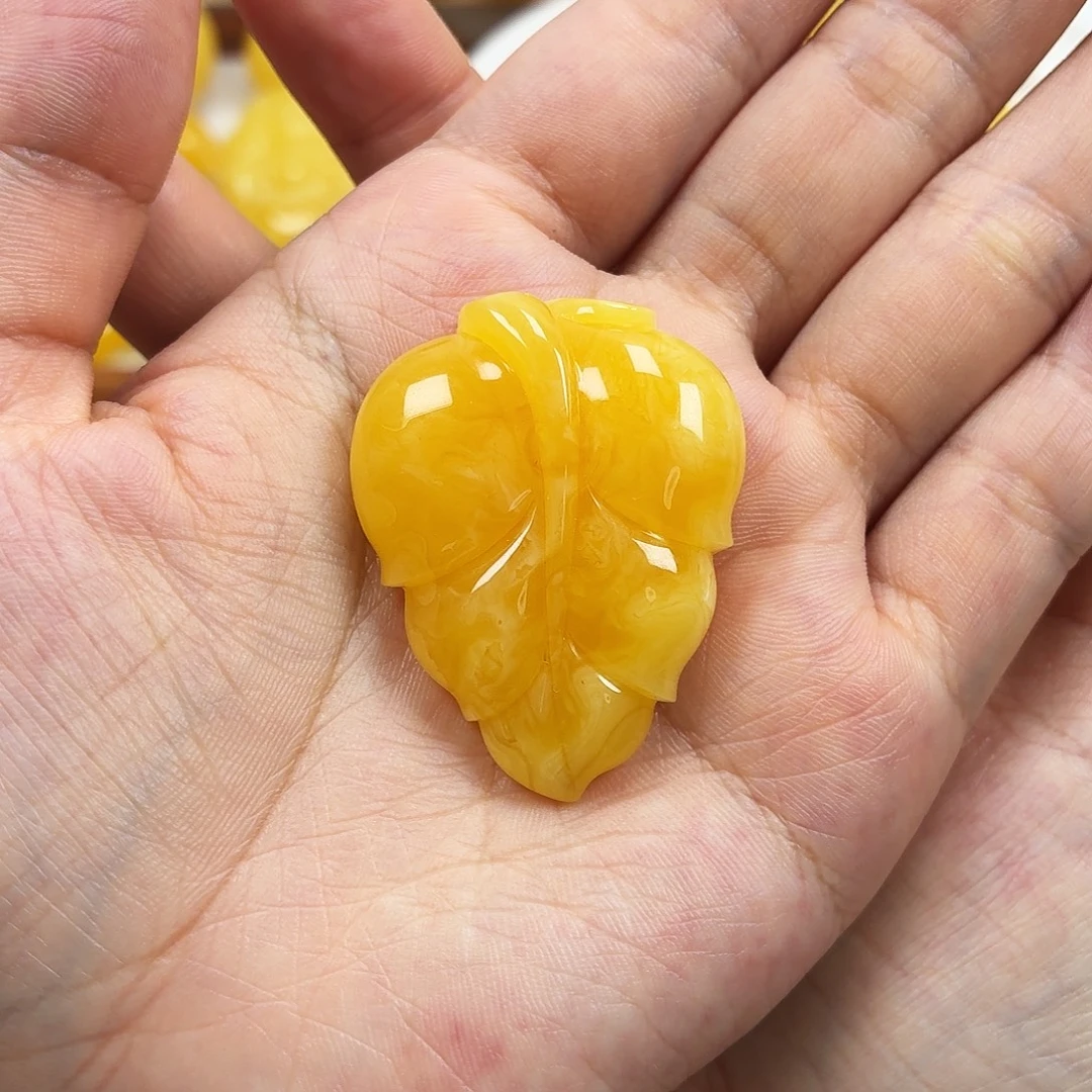 蜜蜡颈饰未镶嵌焦皮浓蜡妖花叶子