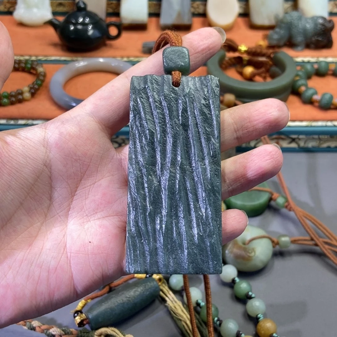 和田玉颈饰未镶嵌李**题