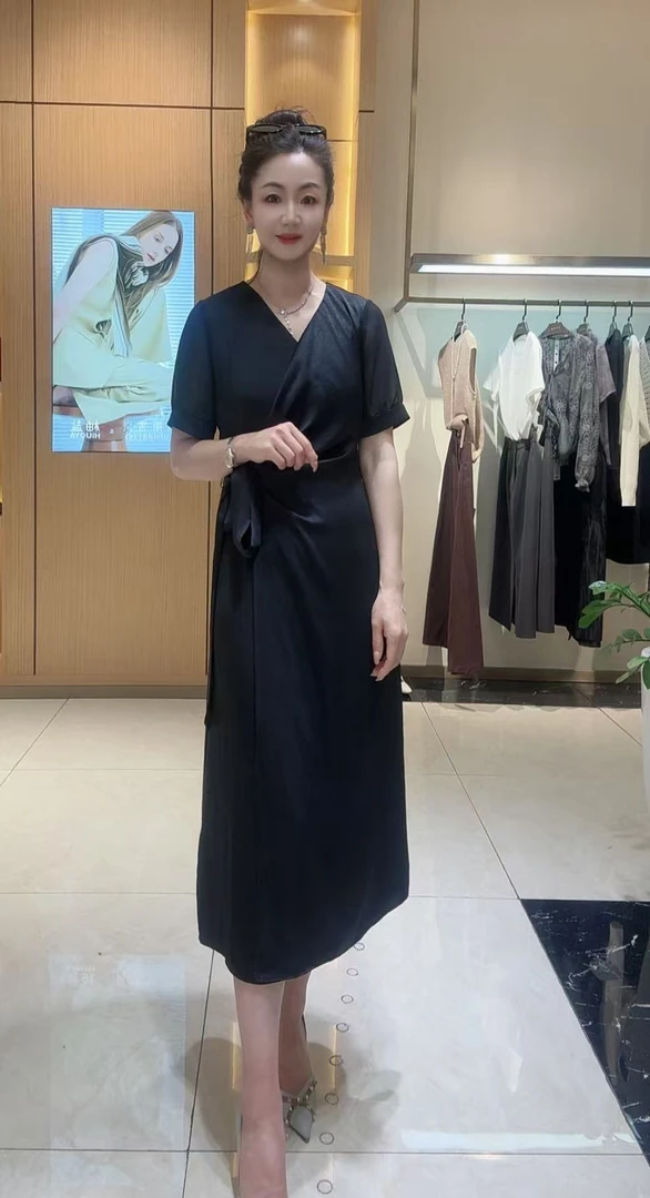 25219266【高斯雪岚】新款法式气质收腰显瘦连衣裙