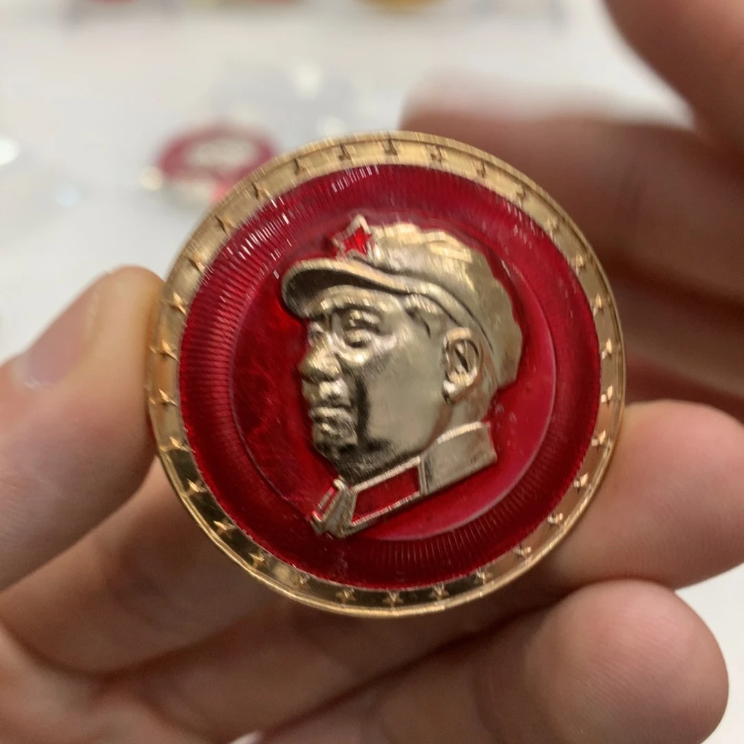 铝红色纪念章 背带签名