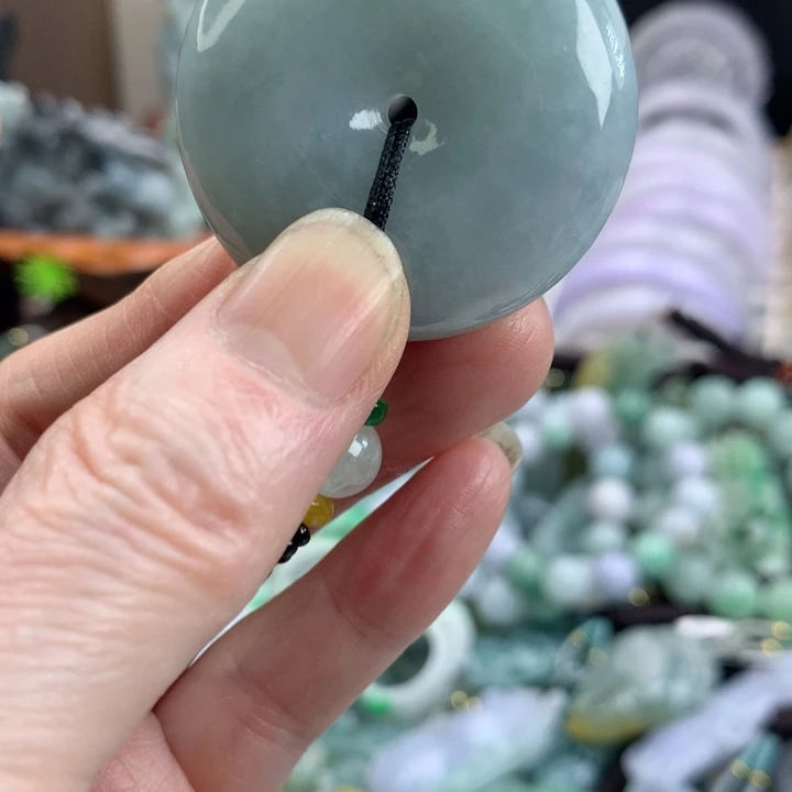 翡翠颈饰未镶嵌吊坠