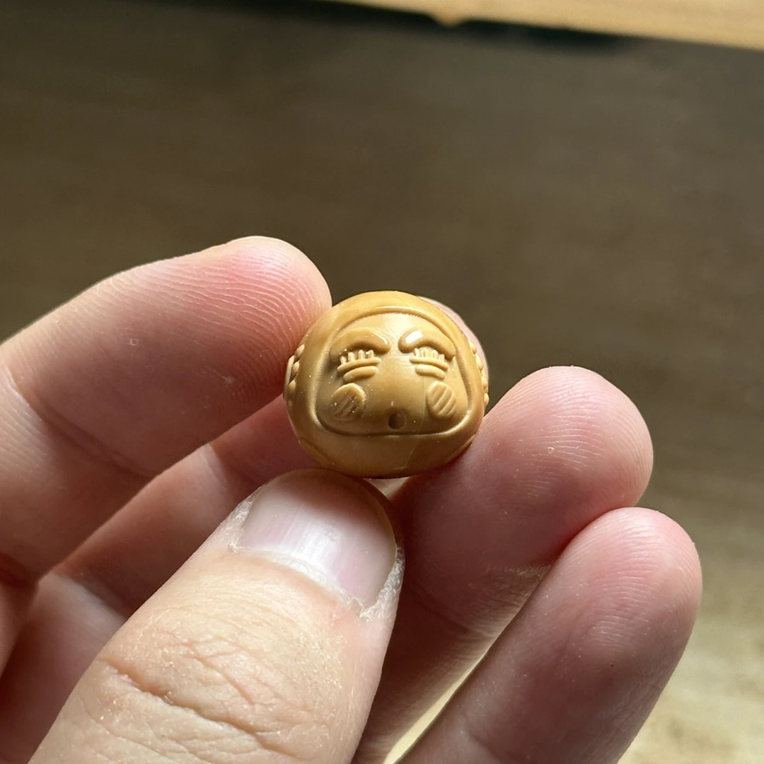 猴头核桃蜡笔小新小新屁桃精工雕刻