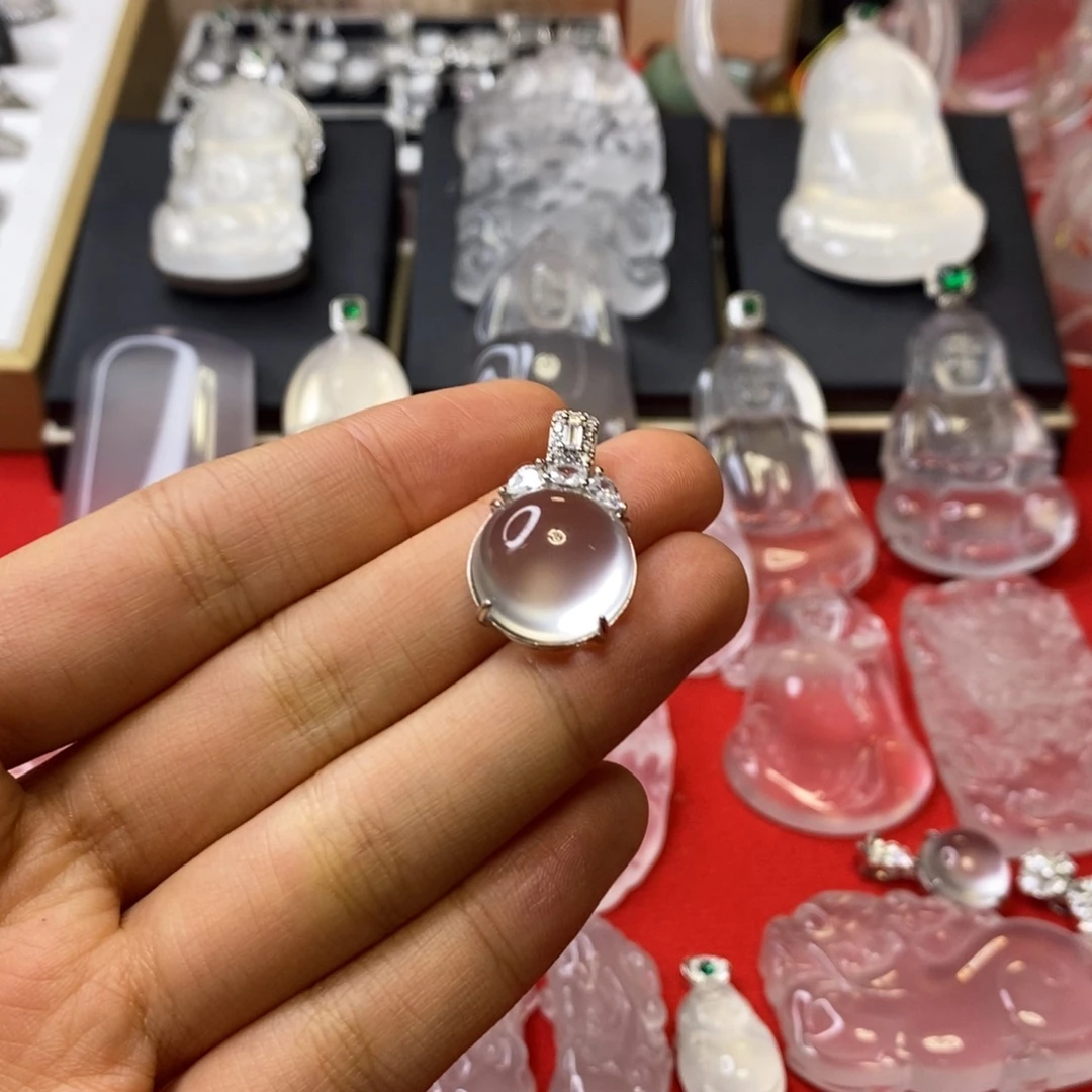 独***身石英质玉银S925镶嵌吊坠