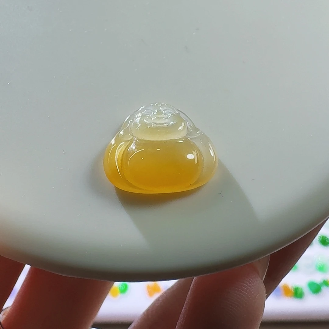 翡翠未镶嵌颈饰佛公