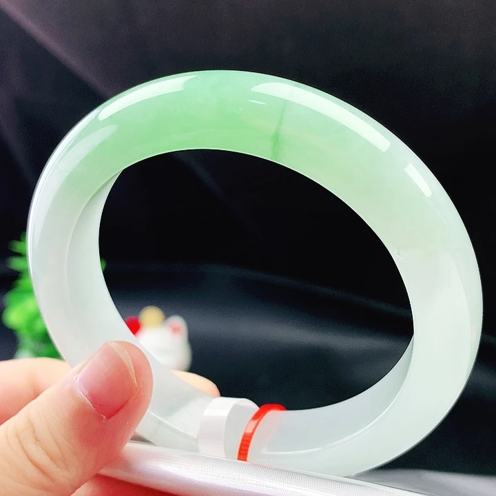 翡翠未镶嵌手镯58圈