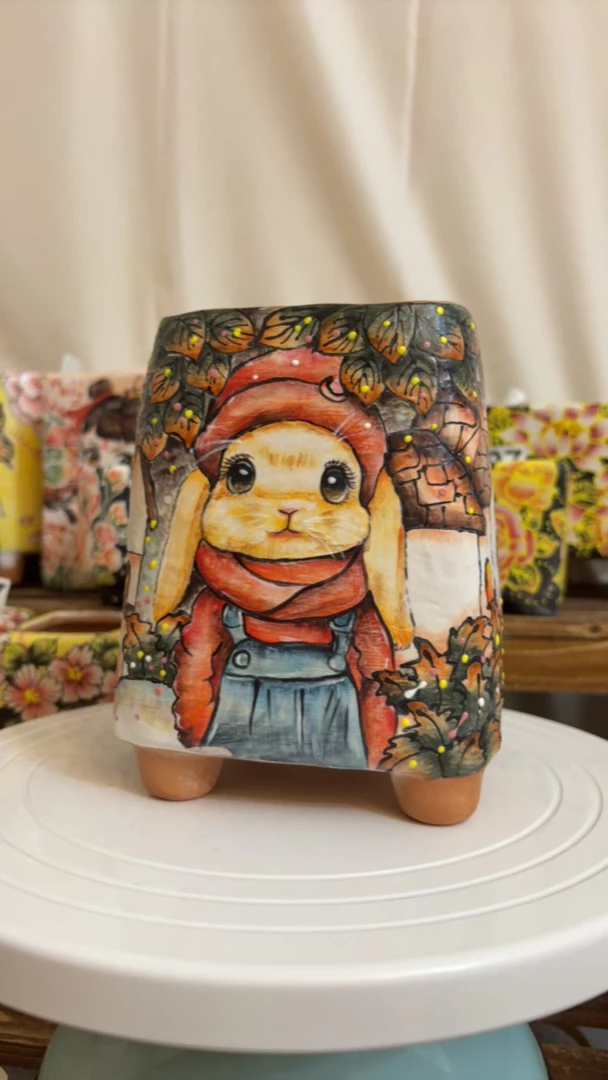 手工陶泥多肉花盆透气雕刻创意手绘工艺精品