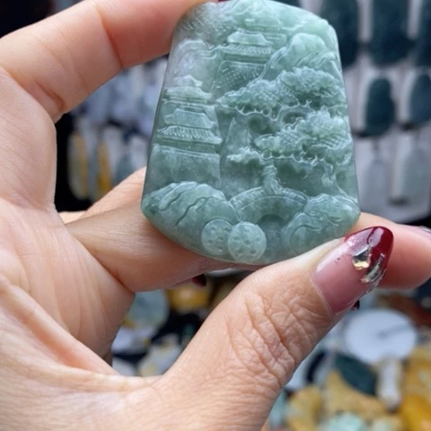 翡翠颈饰未镶嵌翡翠