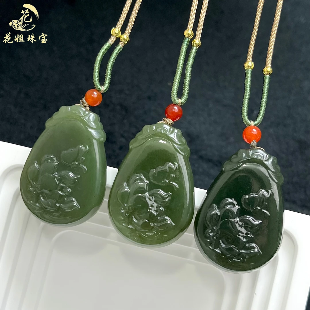 Y09天然和田玉无事牌吊坠35*24*9mm多样性发其一 精美气质吊坠