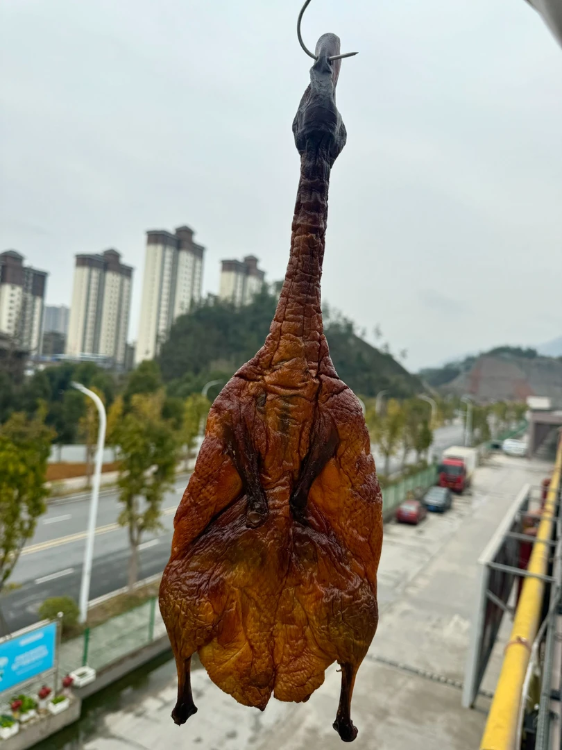 土家柴火烟熏腊鸭