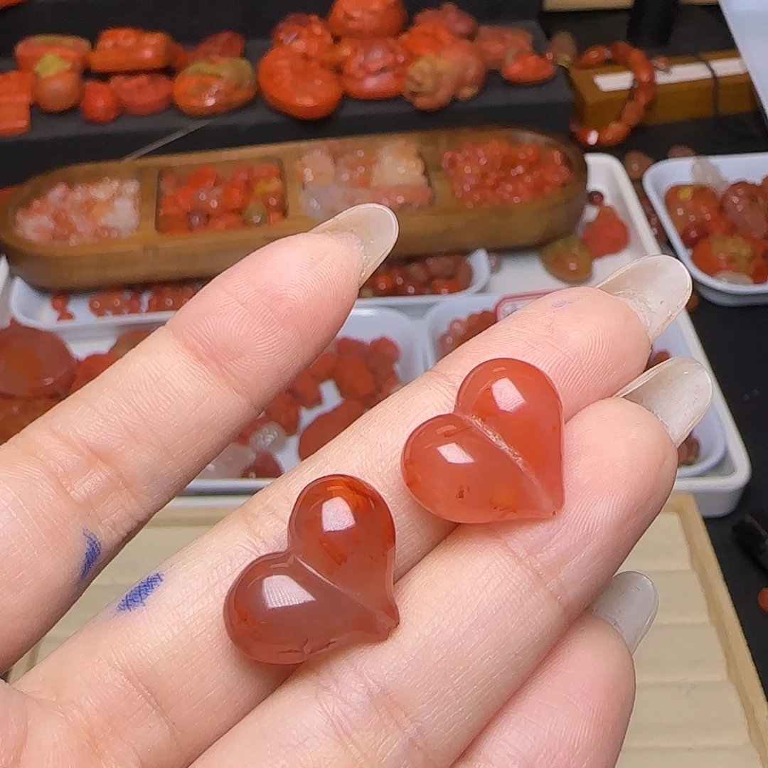 天***秋南红玛瑙未镶嵌颈饰