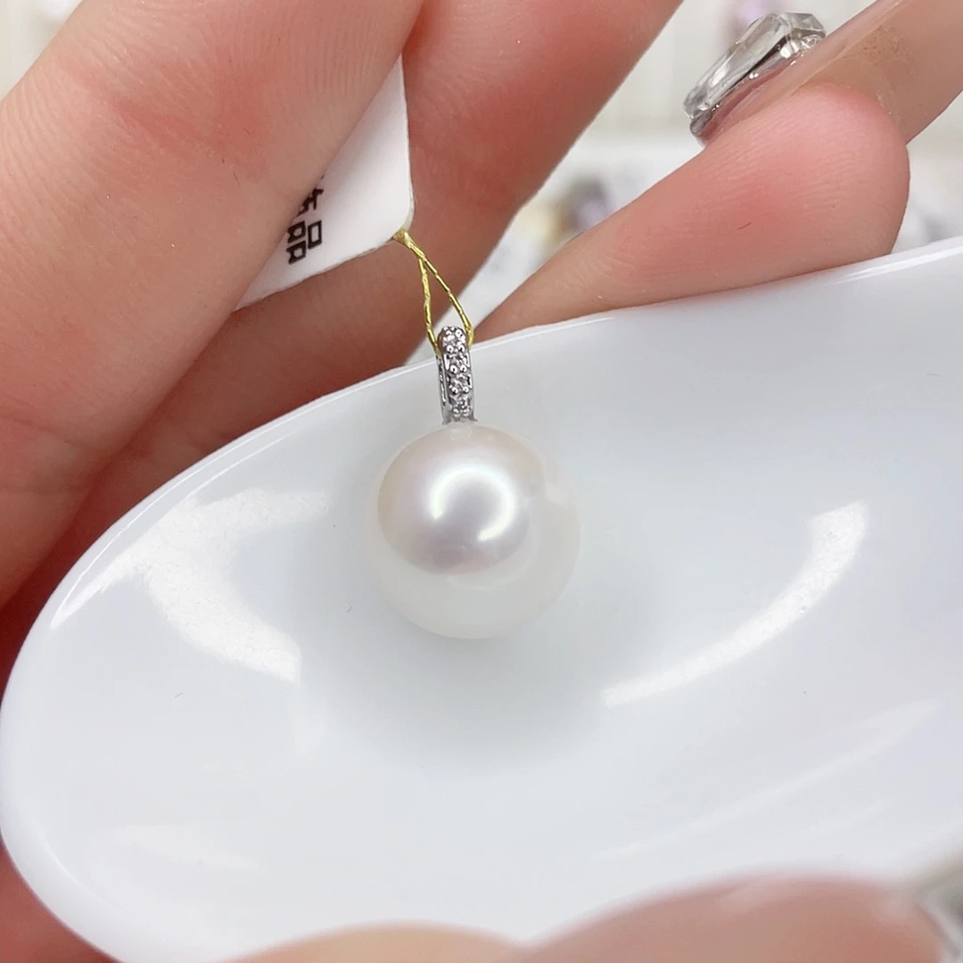 淡水珍珠吊坠(赠链)未镶嵌