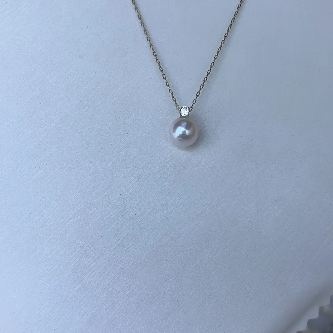 18K金镶嵌吊坠(不含链)海水珍珠卡9