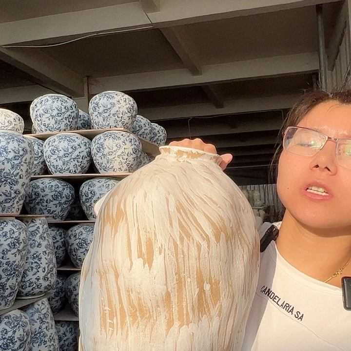 景德镇陶瓷花瓶工厂