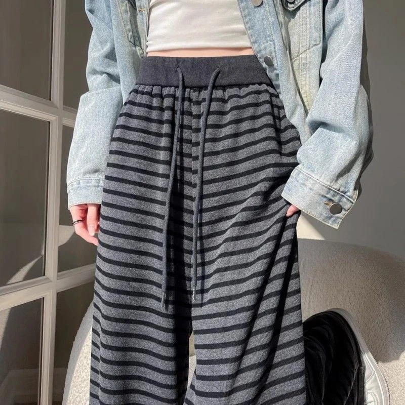 深灰色条纹裤子女垂感阔腿裤秋季新款高腰宽小个子秋款窄版直筒裤