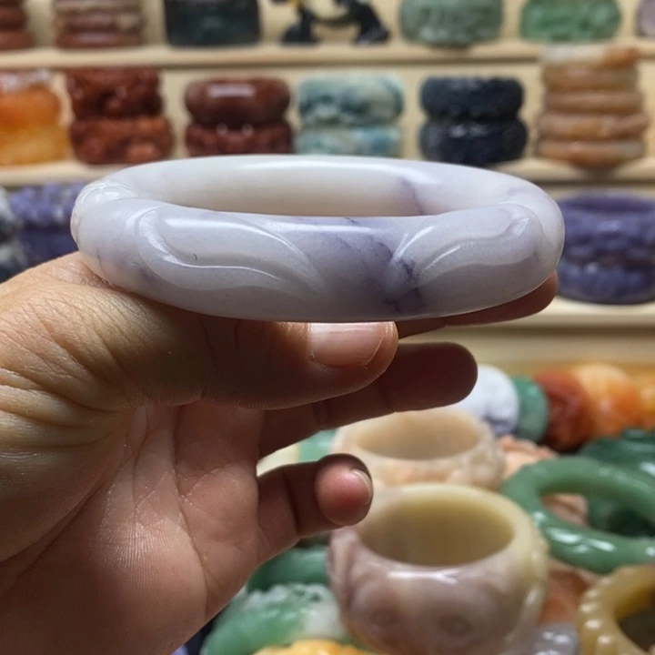 未镶嵌手镯石英质玉