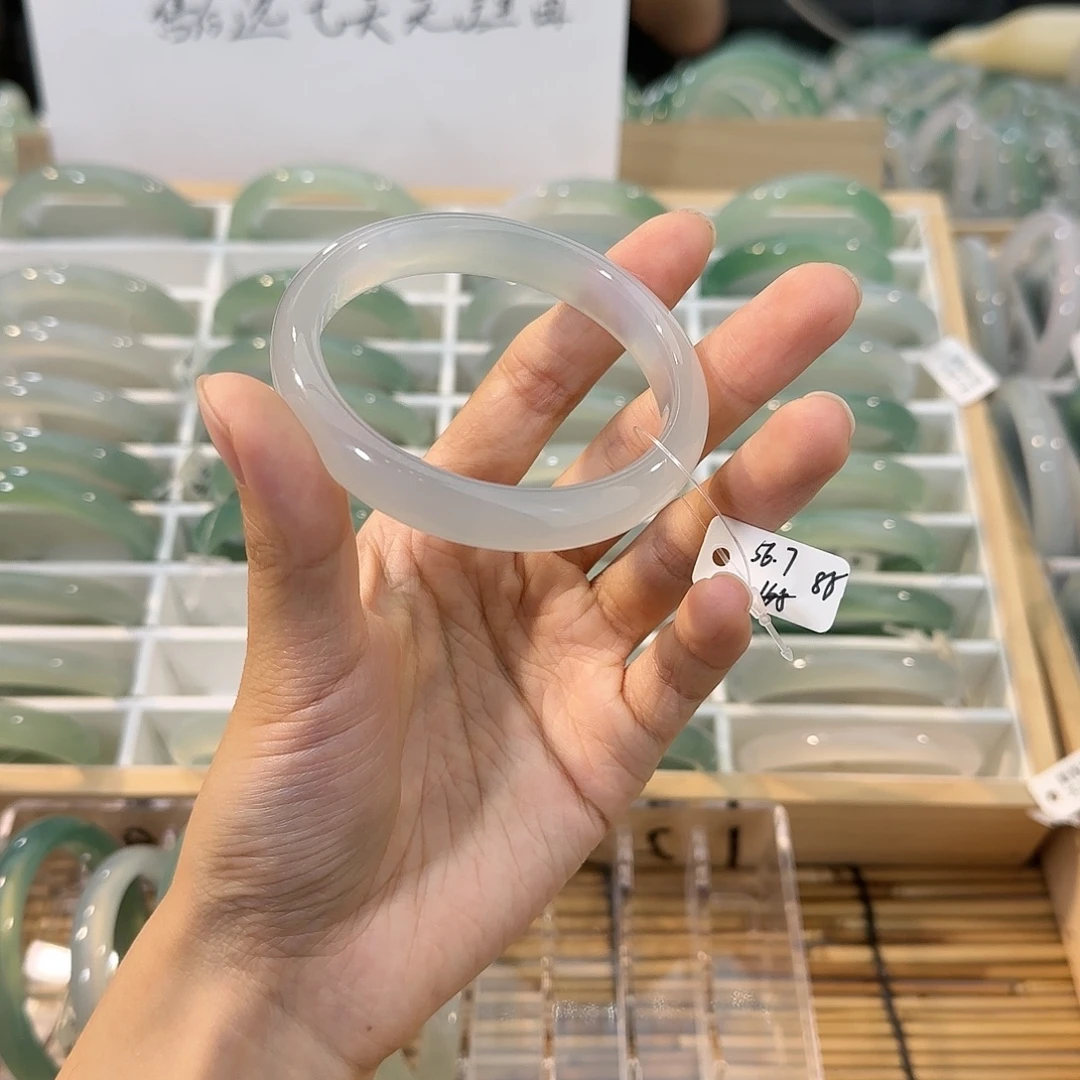 玛瑙/玉髓未镶嵌手镯圈口56.7