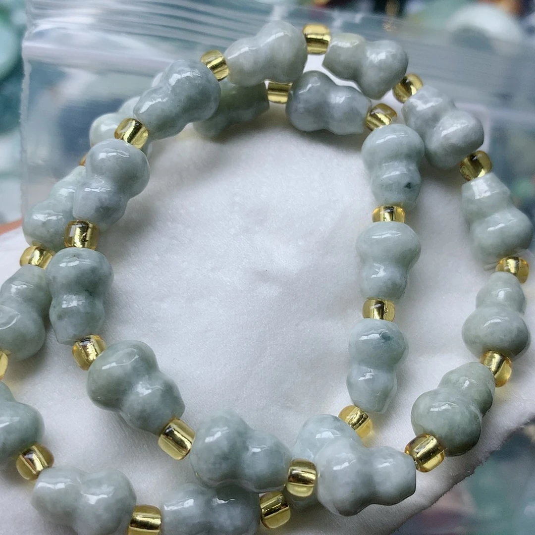 翡翠颈饰未镶嵌吊坠