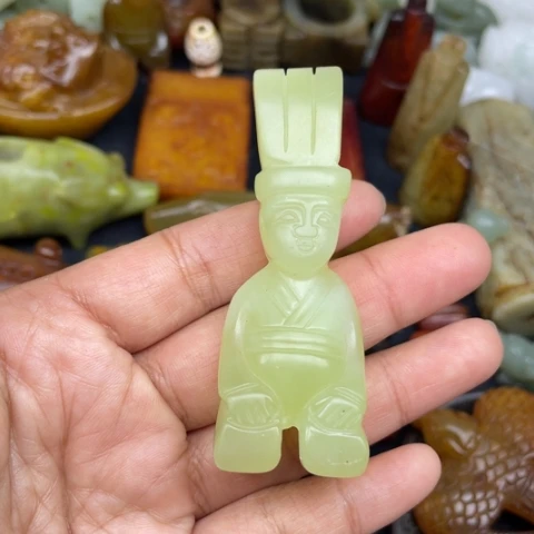 蛇纹石玉未镶嵌颈饰81