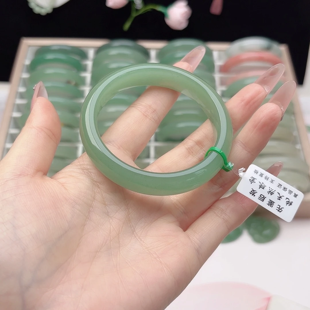 石英质玉未镶嵌手镯