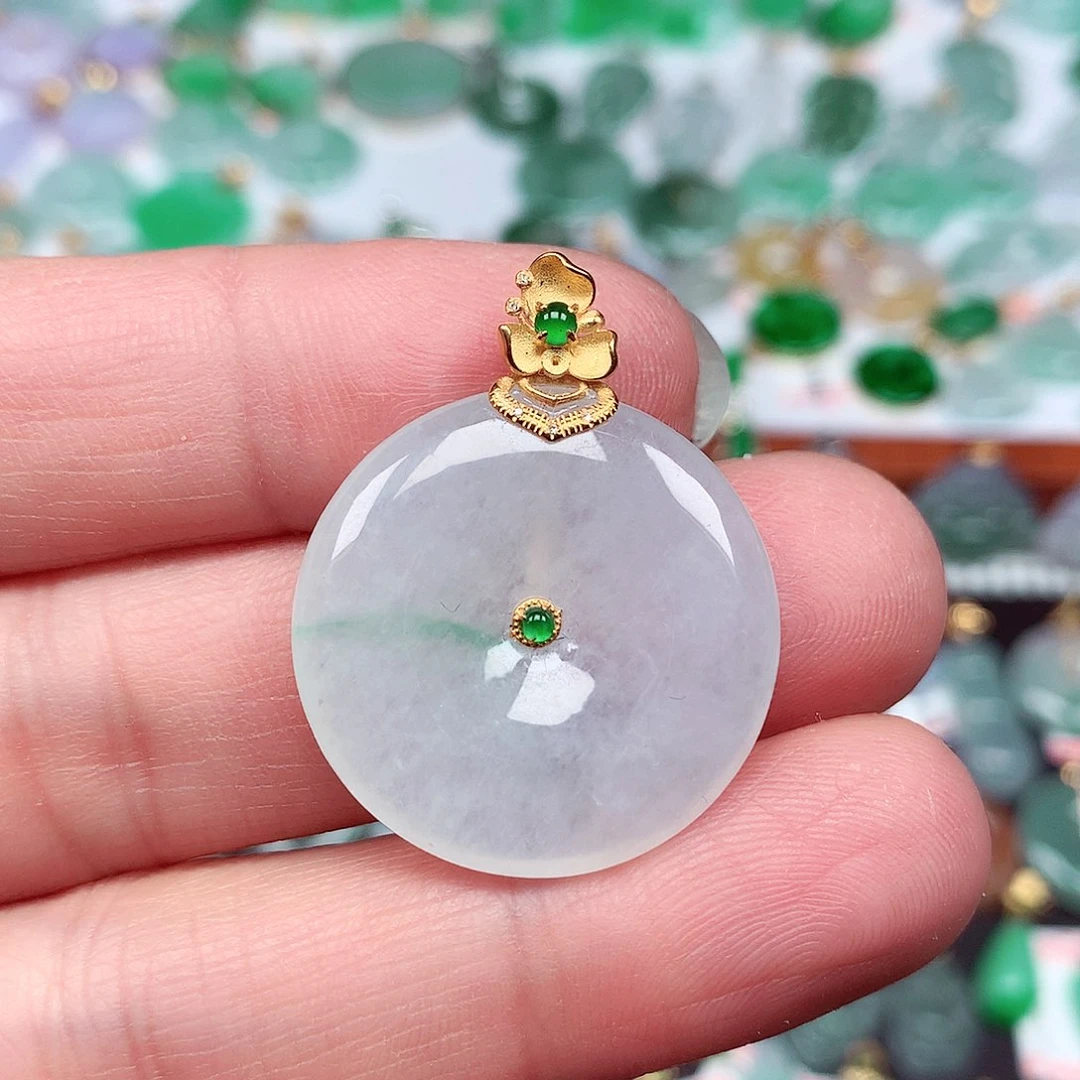 翡翠颈饰18K金镶嵌天然翡翠A货