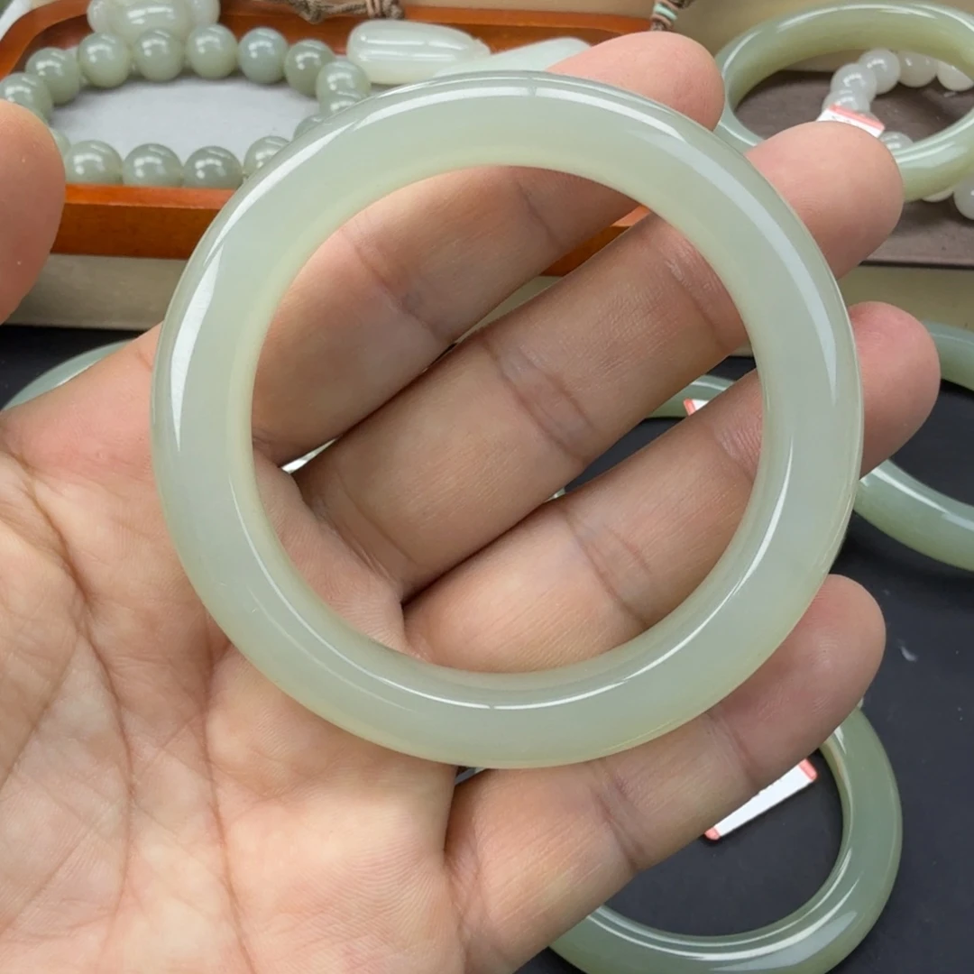 和田玉（糖玉）未镶嵌手链