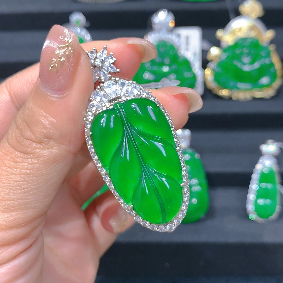 翡翠吊坠(赠链)银S925镶嵌0006