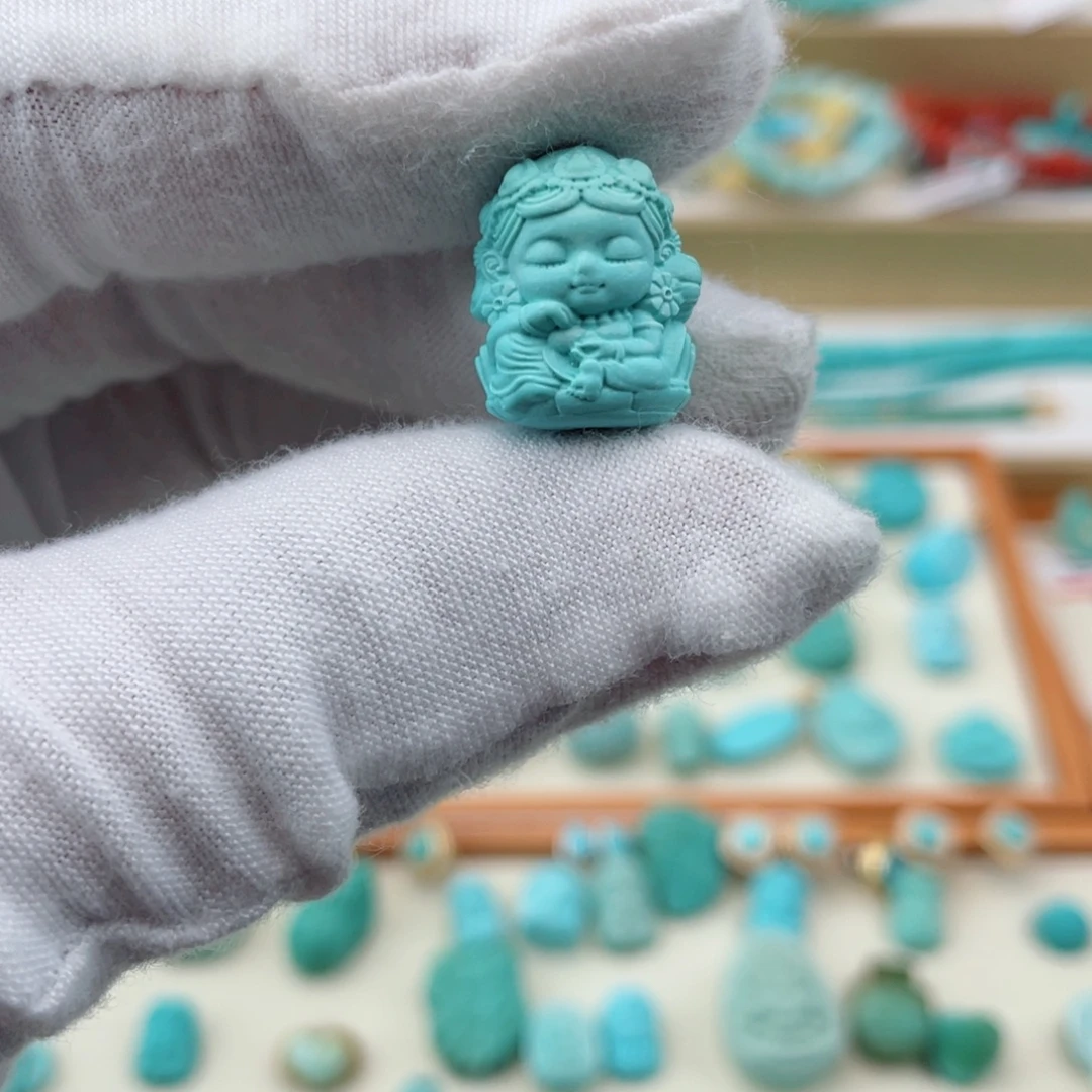 绿松石未镶嵌珠宝奇石