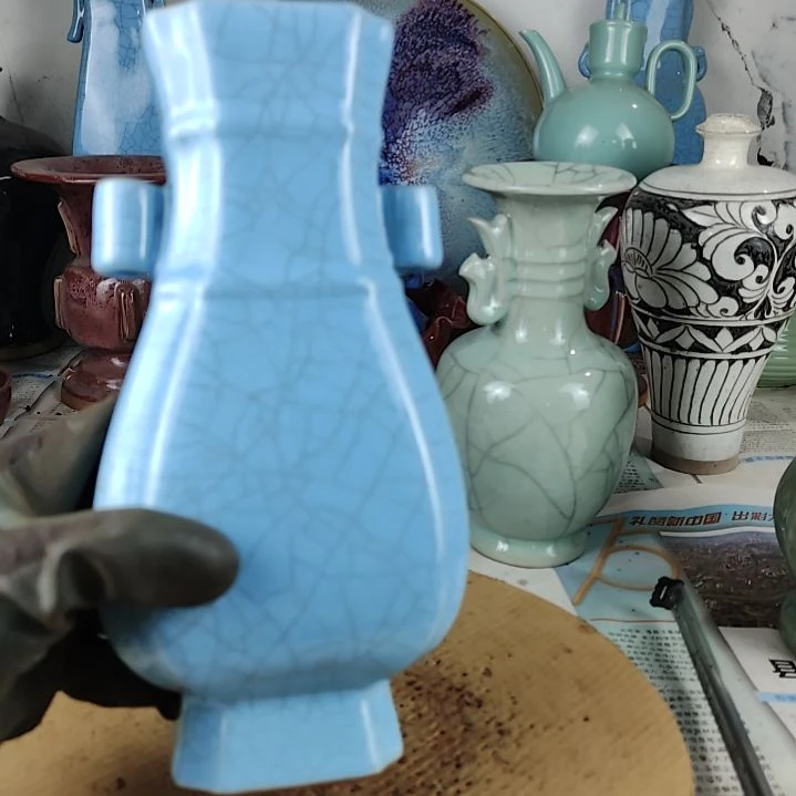 瓷片天蓝色官窑瓷器