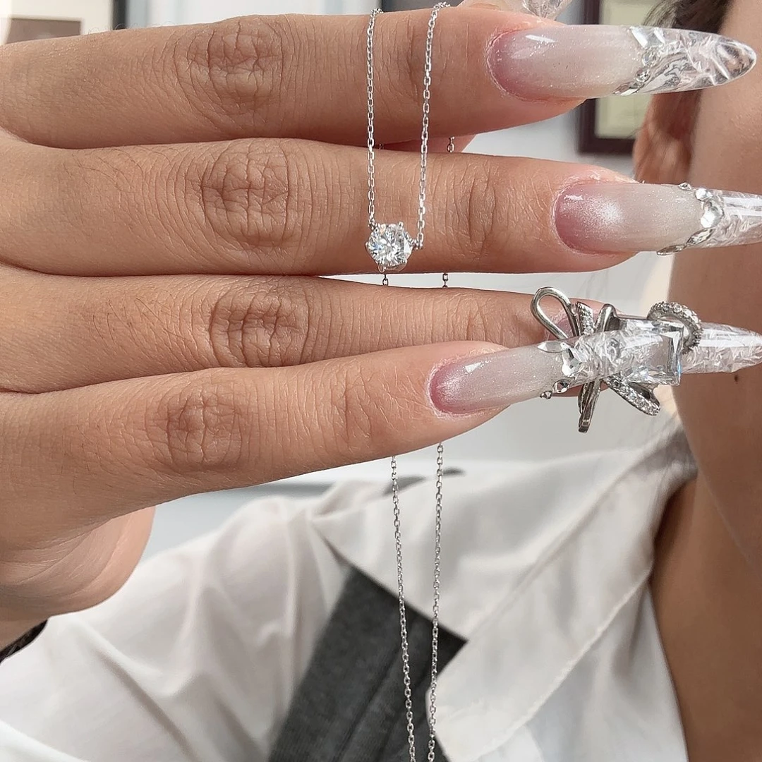 合成钻石颈饰18K金镶嵌六抓