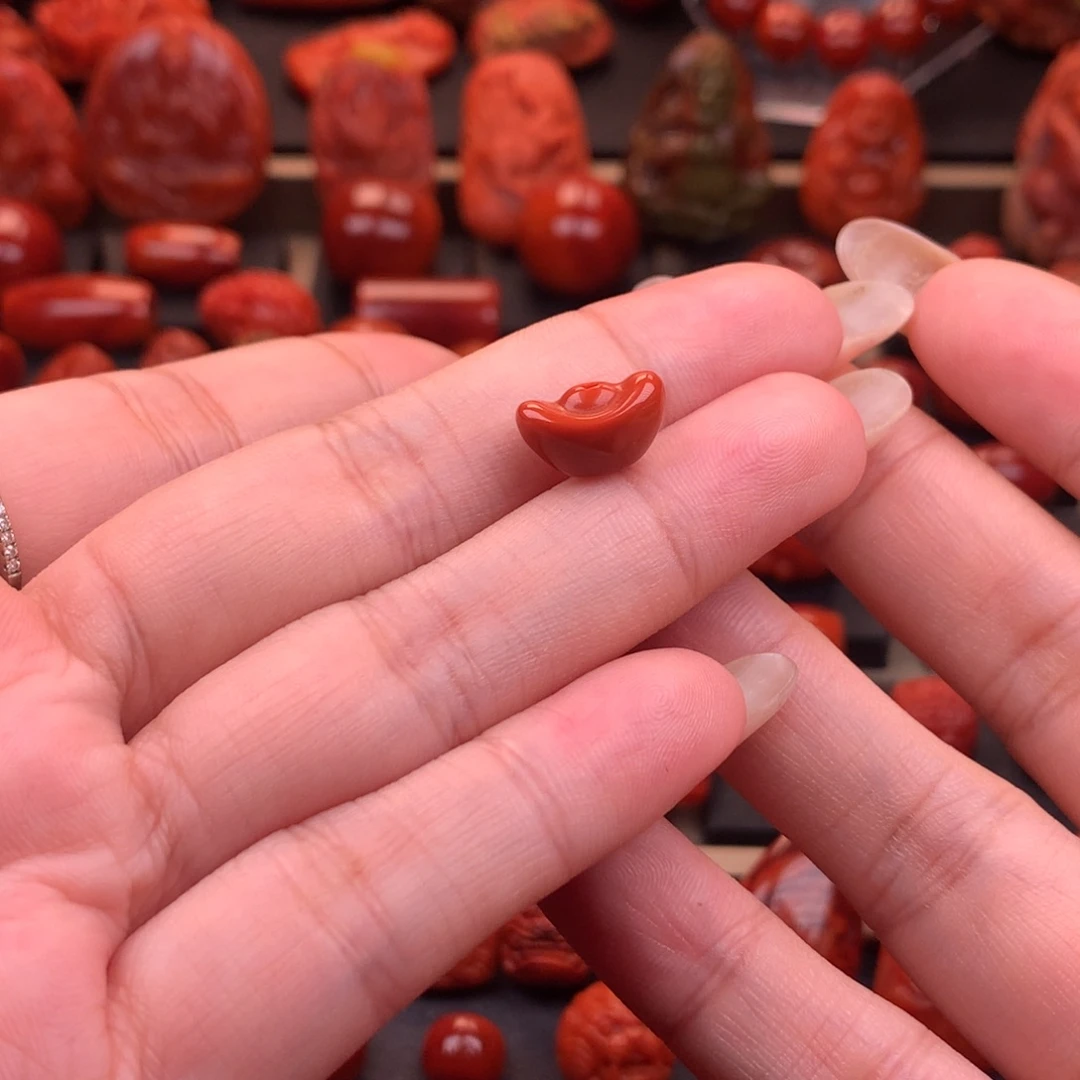 南红玛瑙未镶嵌原矿元宝12.1mm