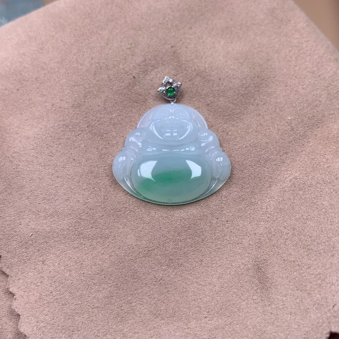 翡翠18K金镶嵌颈饰缅甸翡翠