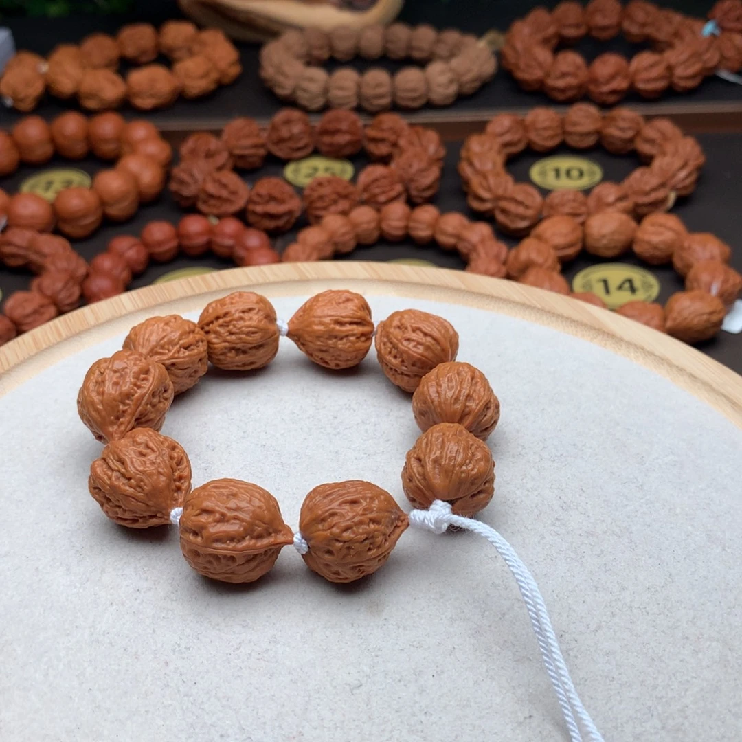 文玩核桃手串爱心