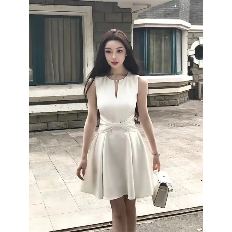 白月颂歌纯欲风蝴蝶结深V短连衣裙白色气质收腰轻奢优雅