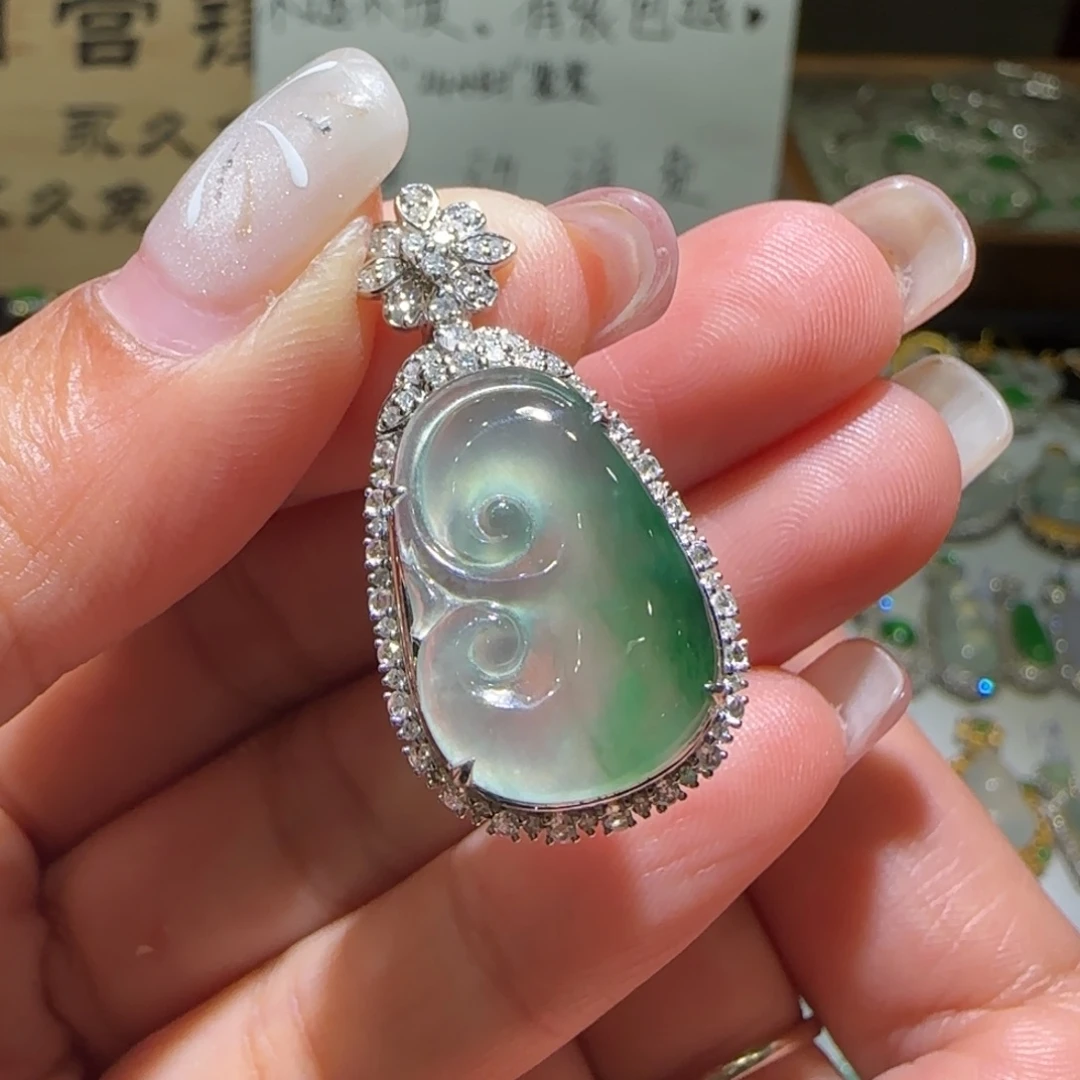 【闪购商品】翡翠颈饰18K金镶嵌缅甸