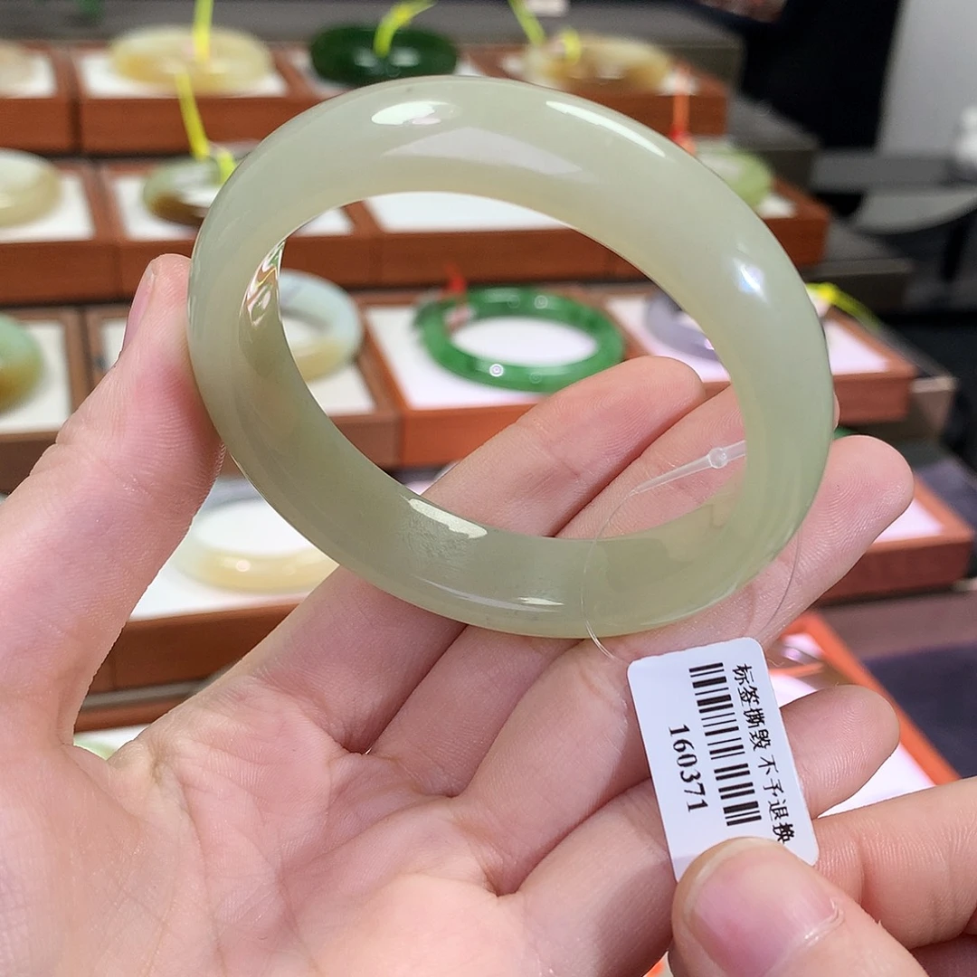 和田玉未镶嵌手镯53 油黄 小宽