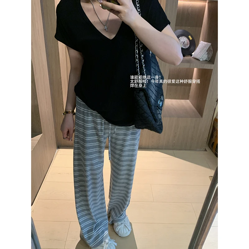 大G.Especial【天生纯欲】时尚休闲性感修身黑色V领T恤K425Y07609