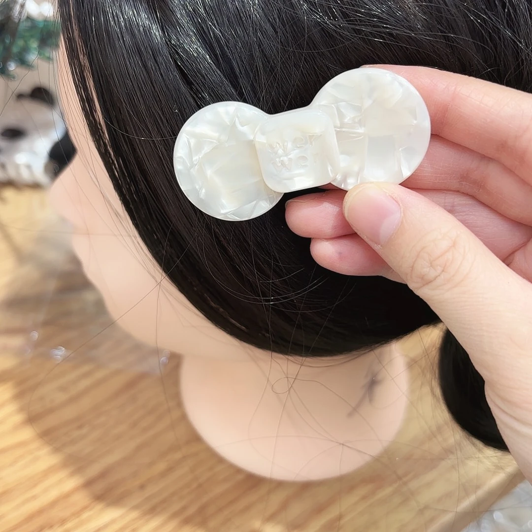 皮质铁合金中号蝴蝶结贝母