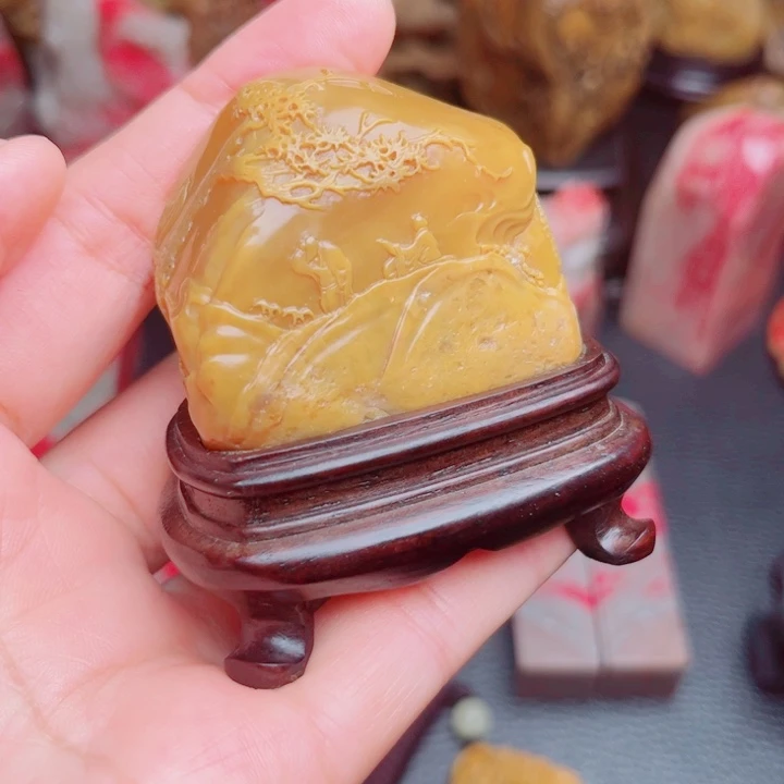 路***…田黄石精品昌化田黄摆件