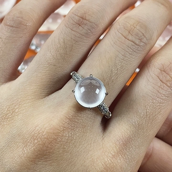 正***8石英质玉合金颈饰