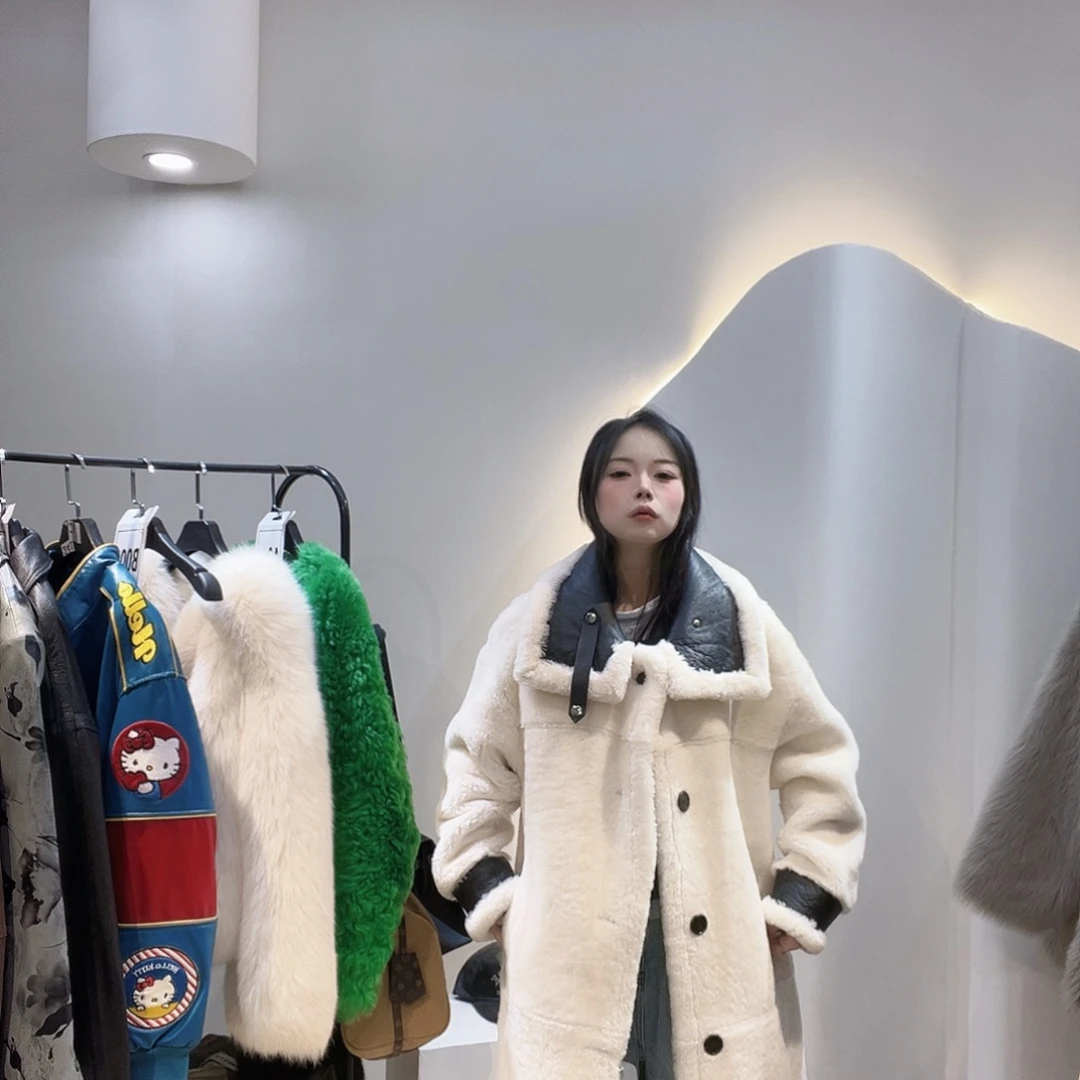 李***丹真皮皮毛一体两穿