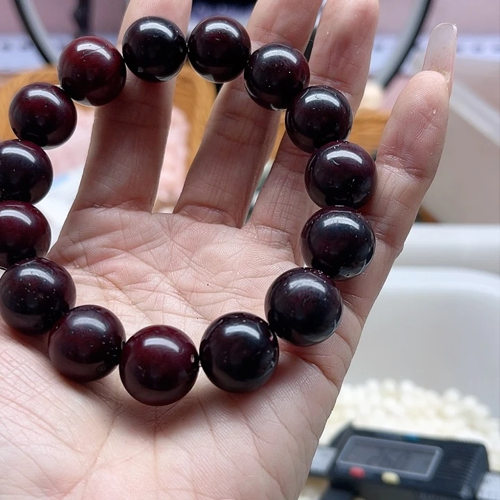 白玉菩提吊坠微瑕15紫金鼠手串