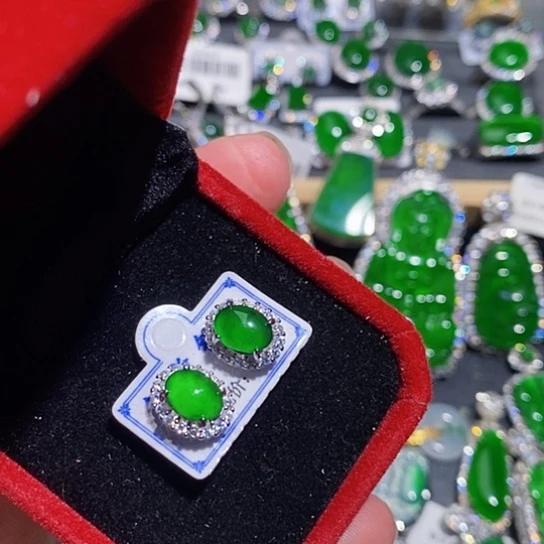 翡翠未镶嵌戒指耳钉